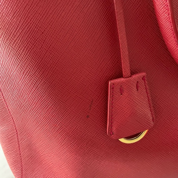 Prada saffiano tote purse - Picture 6 of 11